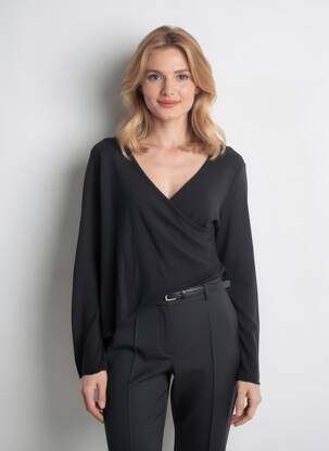 Pull coupe cintrée manches longues noir BY BASICS femme
