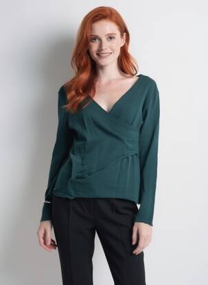 Pull coupe cintrée manches longues vert BY BASICS femme