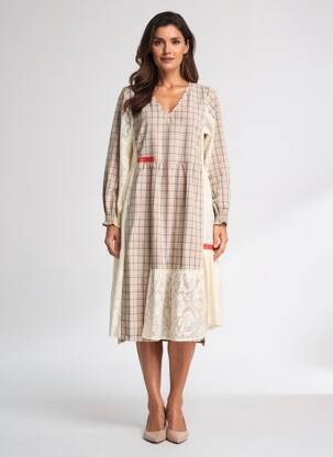 Robe mi-longue manches longues manches longues beige RHUM RAISIN femme