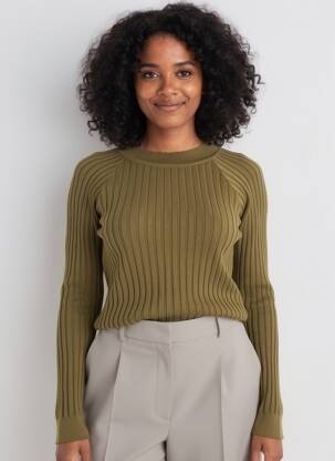 Pull coupe cintrée manches longues vert C'EST BEAU LA VIE femme