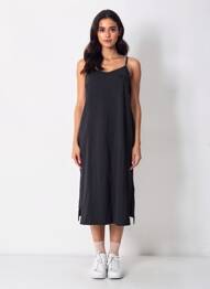 Robe longue fines bretelles fines bretelles noir NIKE femme