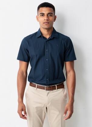 Chemise manches courtes coupe cintrée bleu CAMBERABERO homme