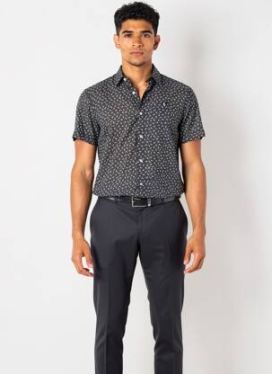 Chemise manches courtes coupe droite noir CAMBERABERO homme