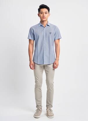 Chemise manches courtes coupe cintrée bleu CAMBERABERO homme