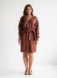Robe pull col v manches longues marron B.YOUNG femme