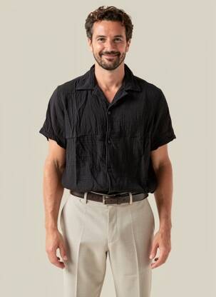 Chemise manches courtes coupe droite noir TRUE TRIBE homme