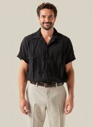 Chemise manches courtes coupe droite noir TRUE TRIBE homme