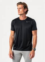 T-shirt coupe droite manches courtes noir NIKE homme