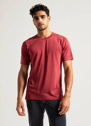 T-shirt coupe droite manches courtes rouge NIKE homme