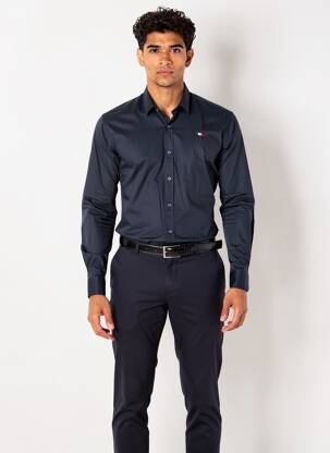 Chemise manches longues coupe cintrée noir CAMBERABERO homme