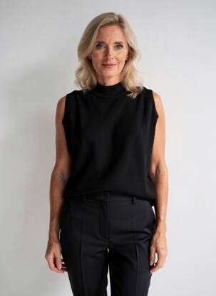 Pull col roulé coupe cintrée sans manche noir GERRY WEBER femme