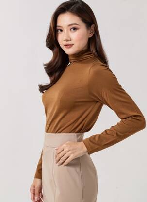 Sous-pull coupe cintrée manches longues marron B.YOUNG femme