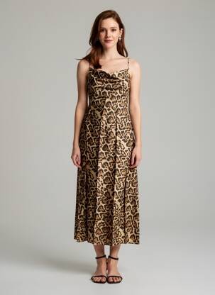 Robe longue coupe cintrée fines bretelles beige GOLDEN LIVE femme
