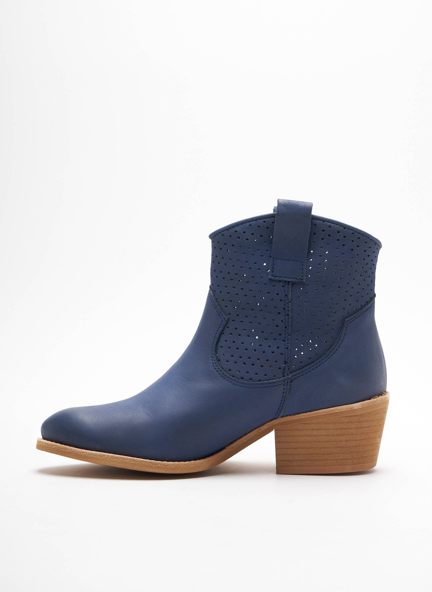 Mars 2023 : 4 nouveaux chaussons et “boots” pour femme !, Dernières infos
