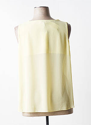Top tissage crêpe sans manche jaune QUATTRO femme