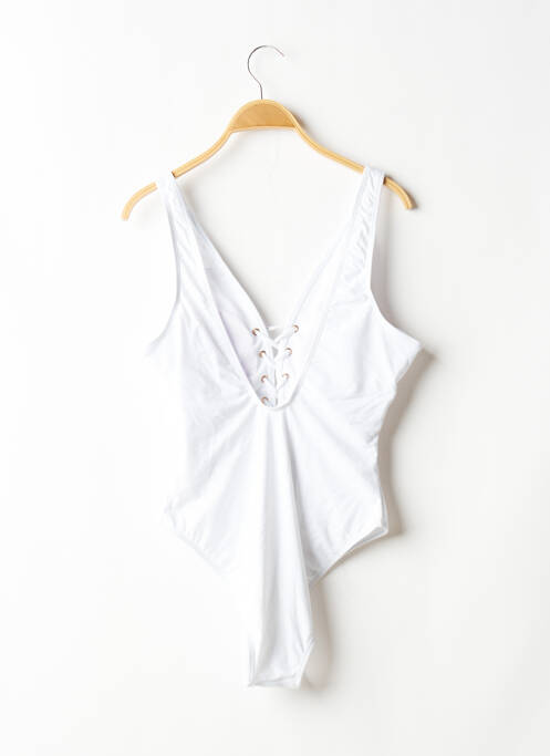 Maillot de bain 1 pièce effet matière satinée haut triangles blanc MOLLY BRACKEN femme