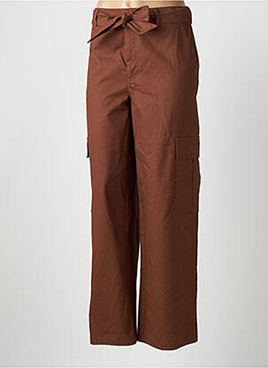 Pantalon droit fermeture zippée sous rabat boutonné marron KAFFE femme