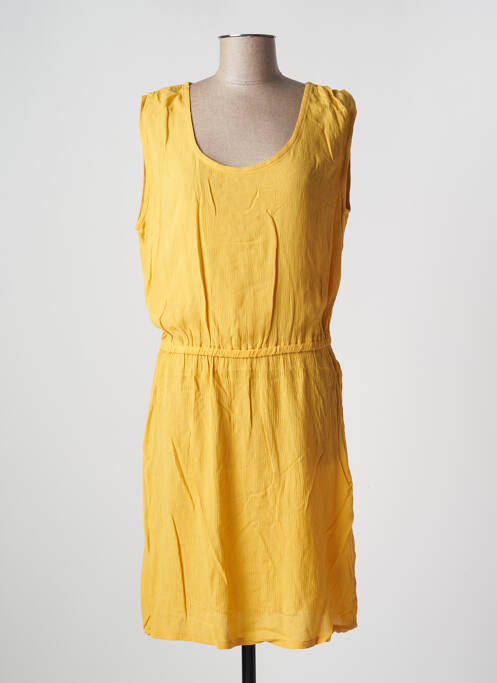 Robe mi-longue tissage crêpe sans manche jaune ICHI femme