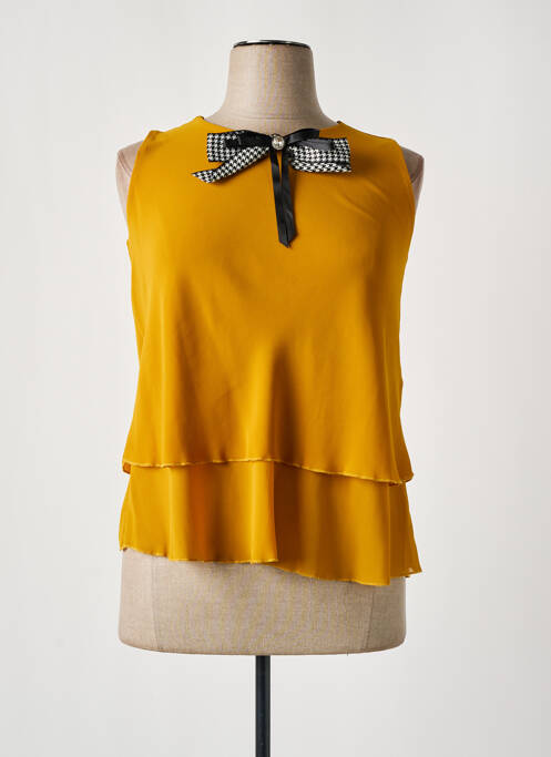 Top coupe cintrée sans manche jaune KITANA femme