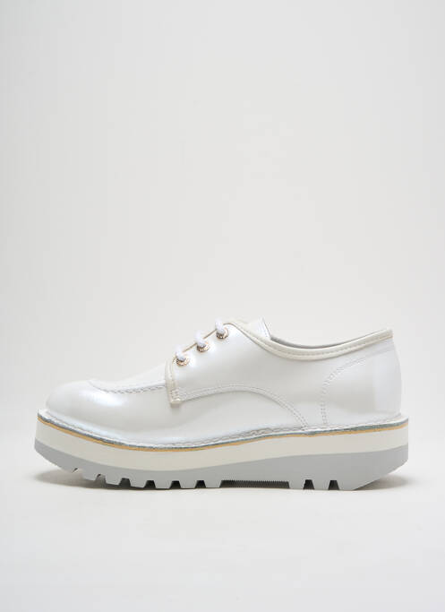 Derbies matière lisse talon de 4 à 6cm blanc KICKERS femme
