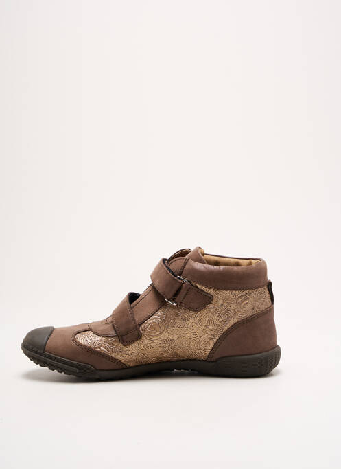 Baskets matière lisse bout rond marron MOD8 fille