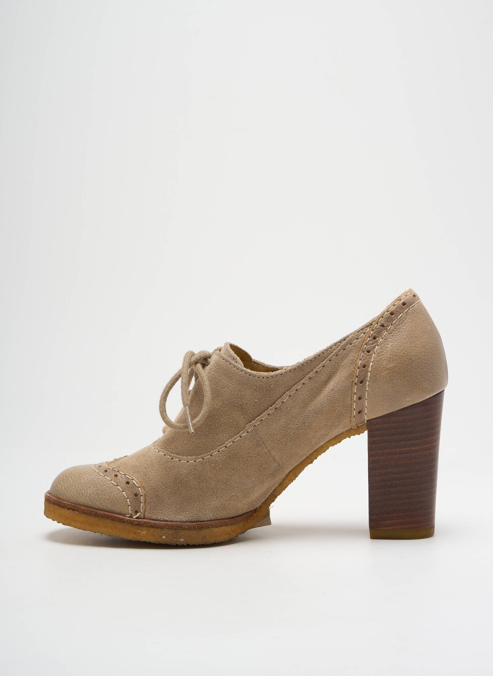 Chaussures Femme Derbies Femme Clarks Derbies Nubuck Beige Clarks