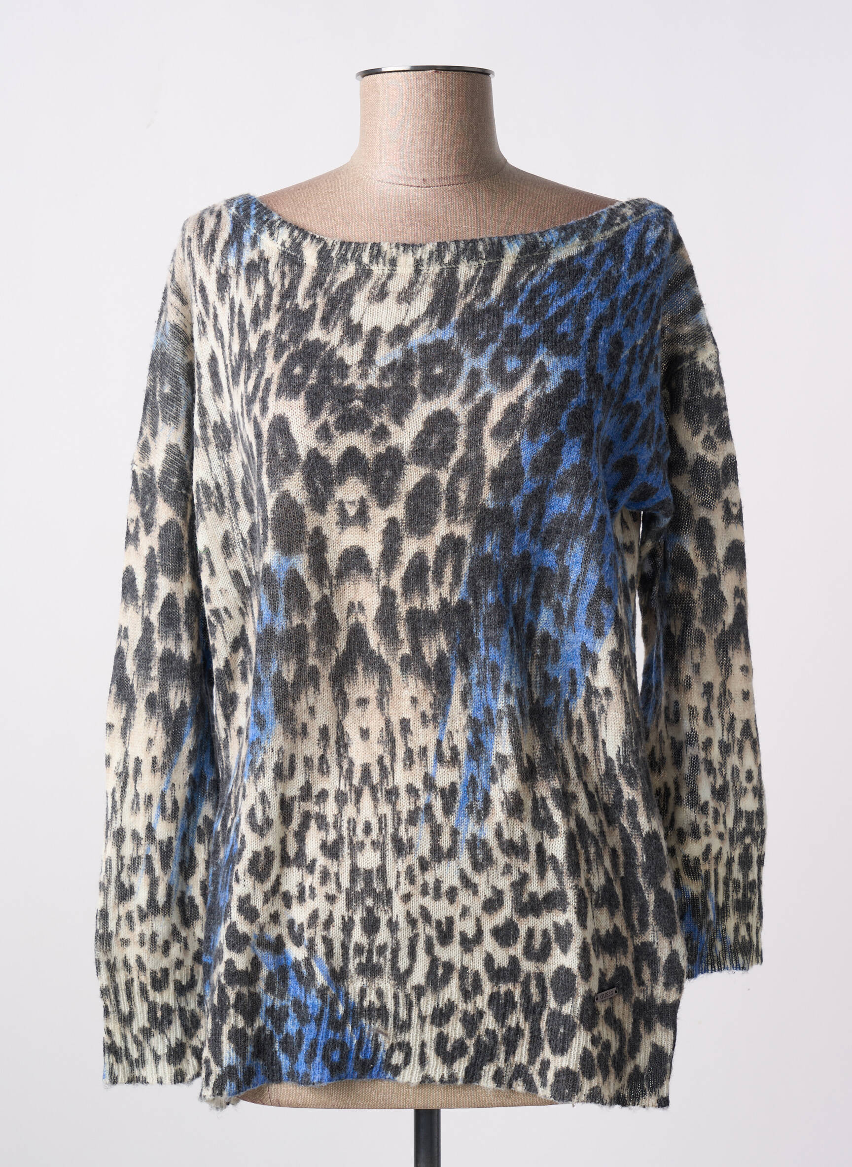 Robe simili cuir neuf avec étiquette Guess | Kaufen auf Ricardo Robe simili cuir neuf avec étiquette Guess | Kaufen auf Ricardo