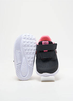 Baskets bout rond bout rond noir NIKE enfant