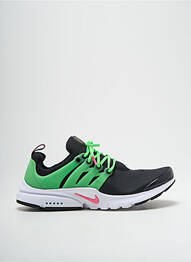 Baskets fermeture elastique bout rond noir NIKE garcon