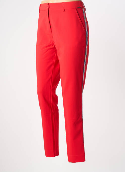 Pantalon droit fermeture zippée sous rabat boutonné rouge FRED SABATIER femme