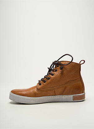 Baskets matière lisse bout rond marron BLACKSTONE homme
