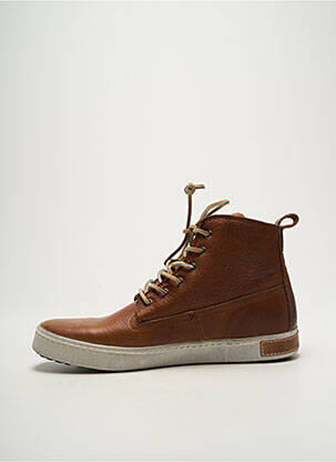 Baskets matière lisse bout rond marron BLACKSTONE homme