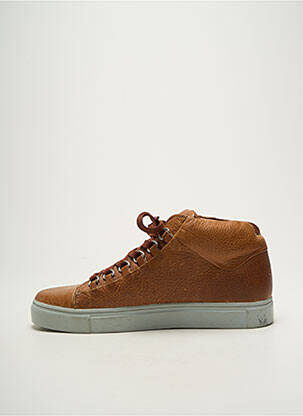 Baskets matière lisse bout rond marron BLACKSTONE homme