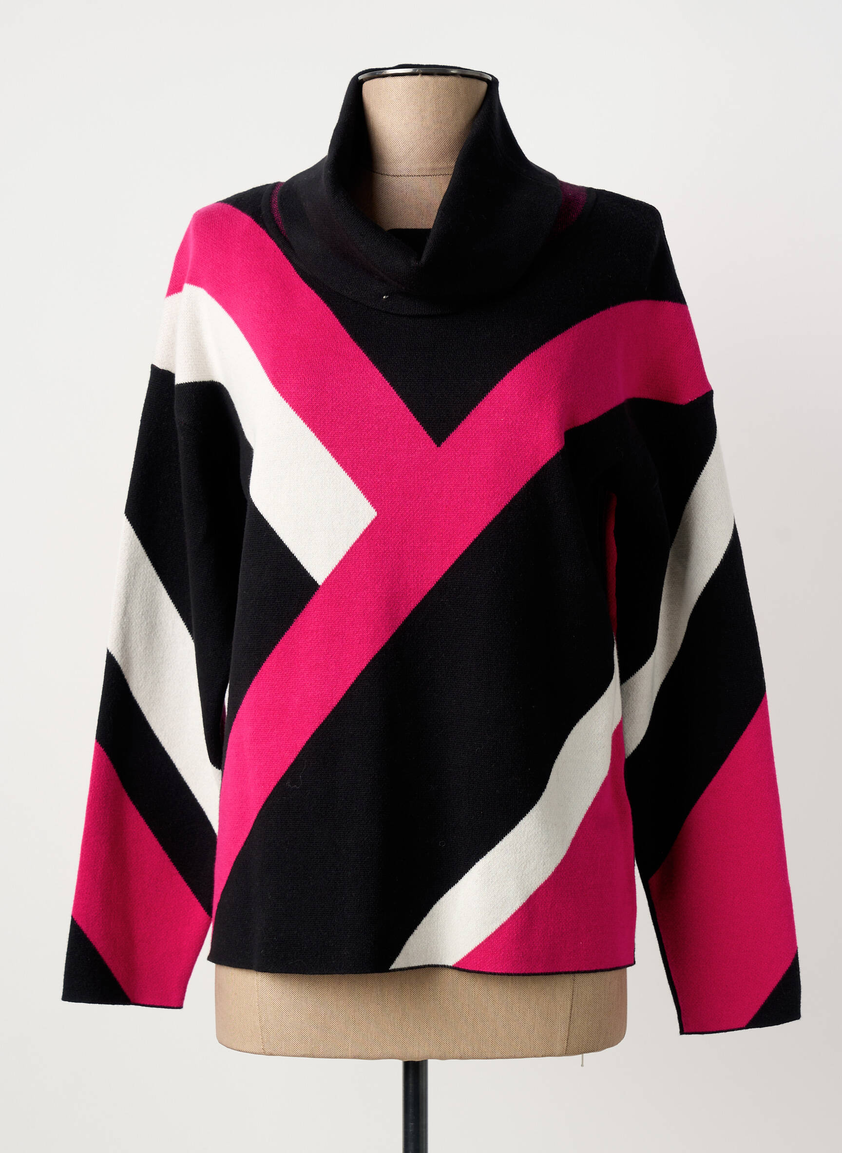 Pull col roulé maille souple et aérée manches longues noir MARBLE femme