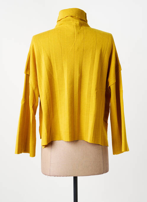 Pull col roulé maille souple et aérée manches 3/4 jaune PIER ANTONIO GASPARI femme