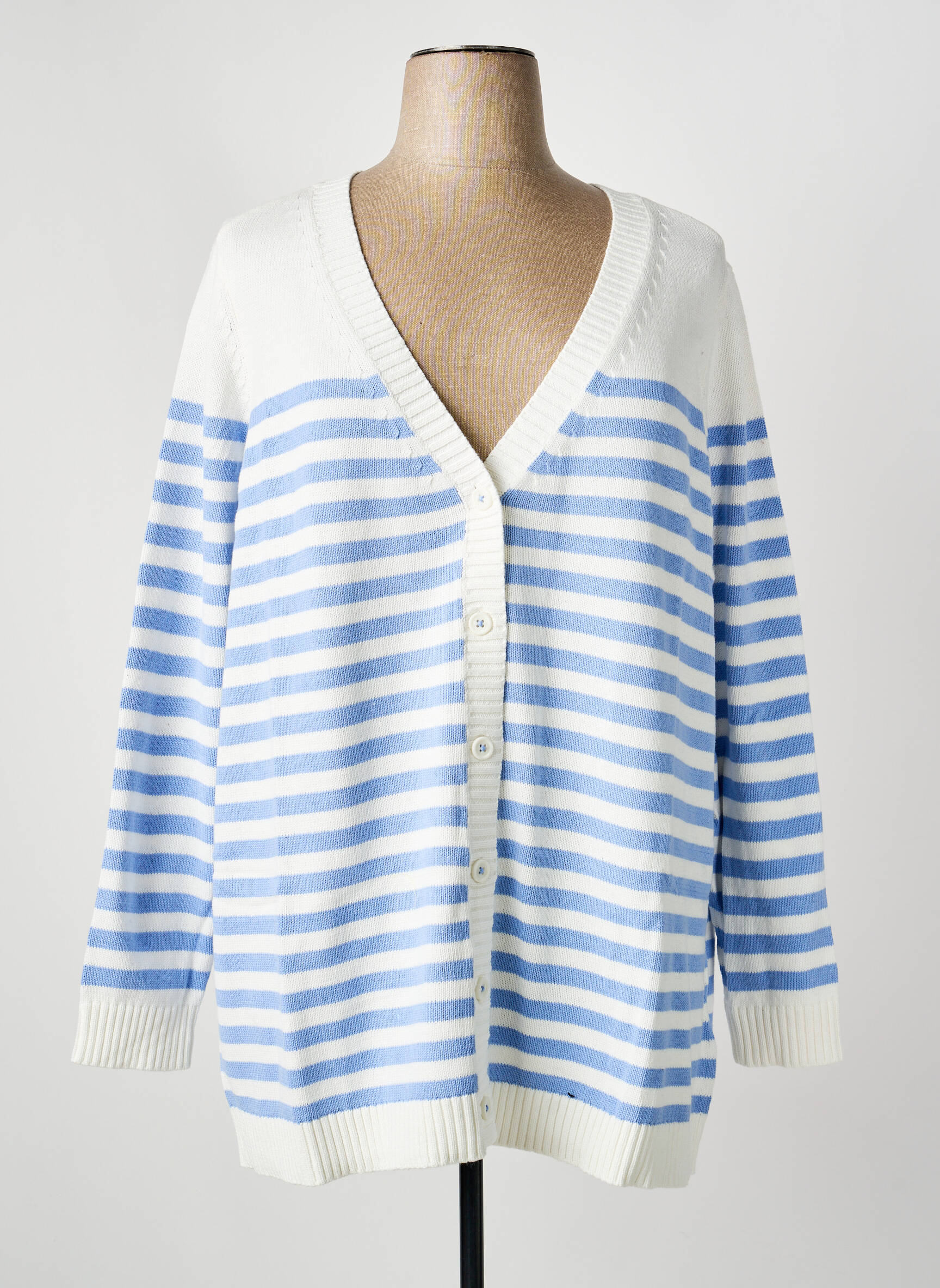 Gilet manches longues fermeture boutonnée sur le devant blanc SHEEGO femme