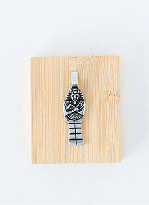 Pendentif matériaux métal argent TATA GISELE homme