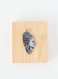 Pendentif matériaux métal argent TATA GISELE homme