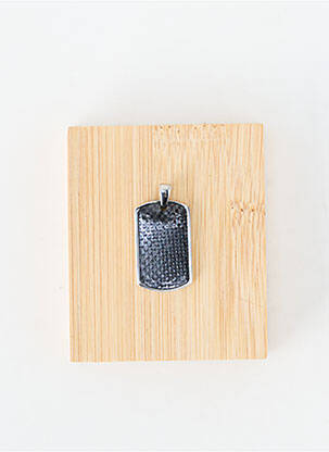 Pendentif matériaux métal argent TATA GISELE homme
