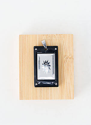 Pendentif matériaux métal argent TATA GISELE homme