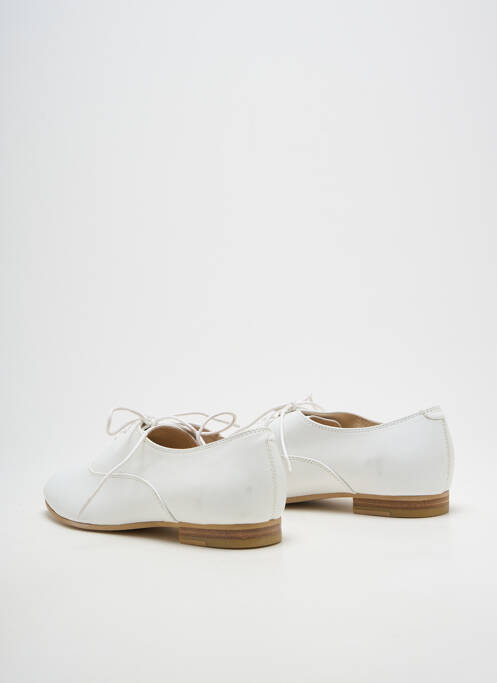 Derbies bout rond talon plat jusqu'à 3cm blanc JB MARTIN femme