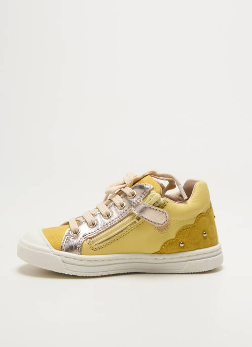 Baskets voute plantaire bout rond jaune BABYBOTTE fille