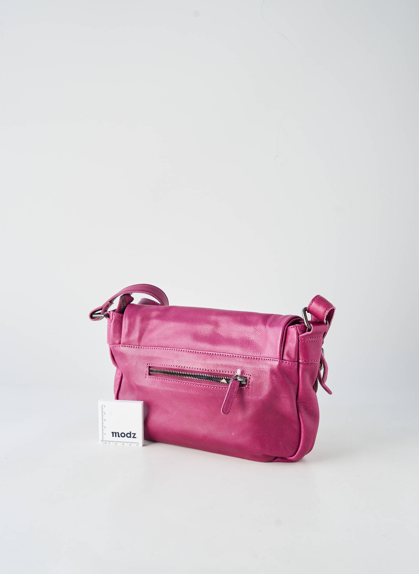 Sac fermeture zippée forme rectangulaire violet LEA.TONI femme