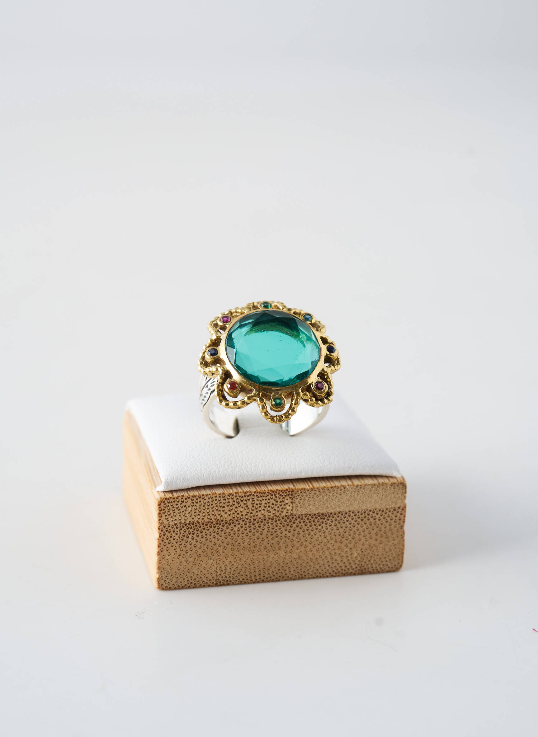 Bague ornement pierre vert CANYON femme