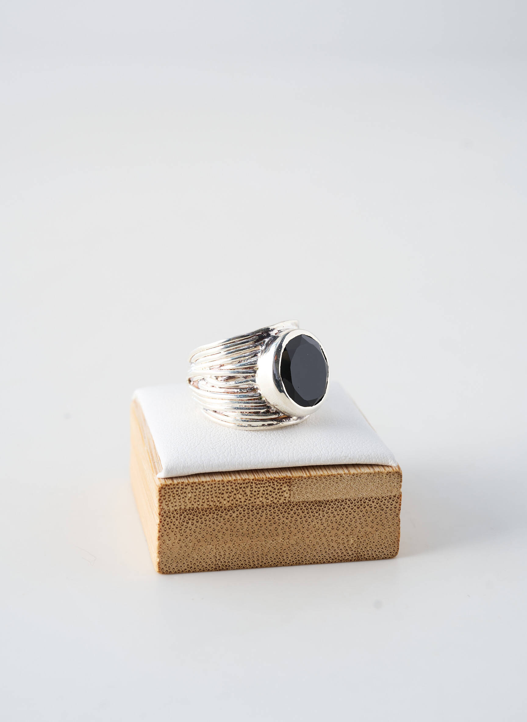 Bague ornement pierre noir CANYON femme