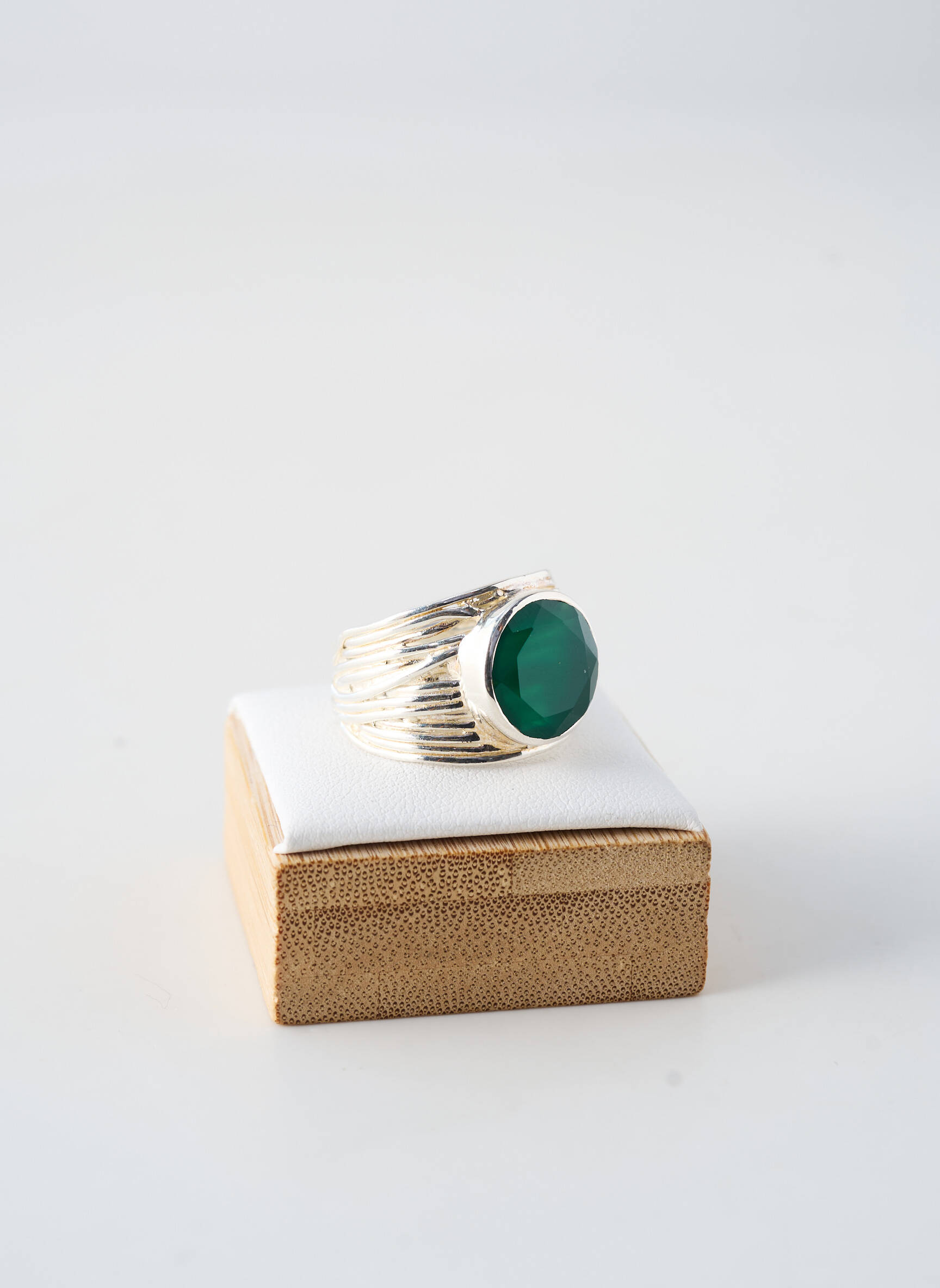 Bague ornement pierre vert CANYON femme