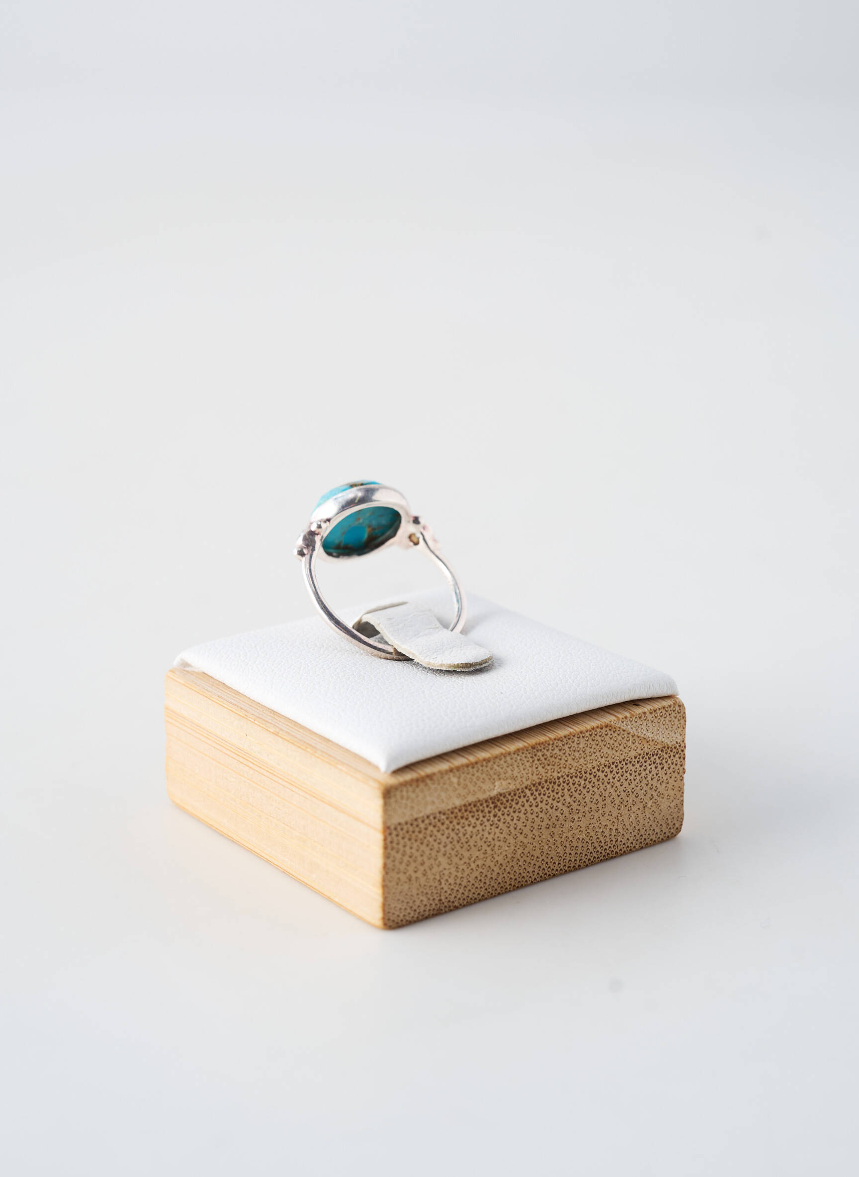 Bague ornement pierre bleu CANYON femme