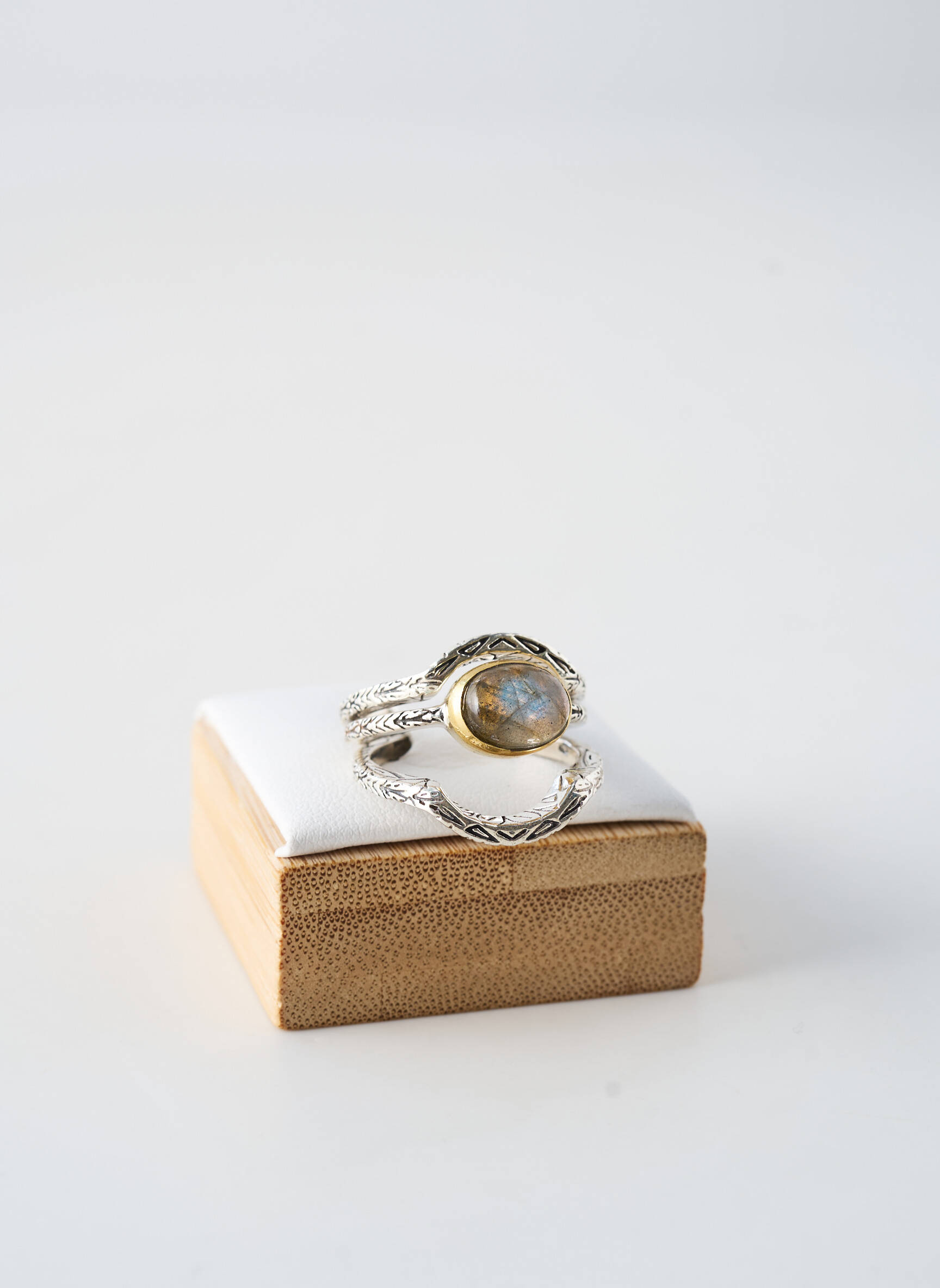 Bague ornement pierre bleu CANYON femme
