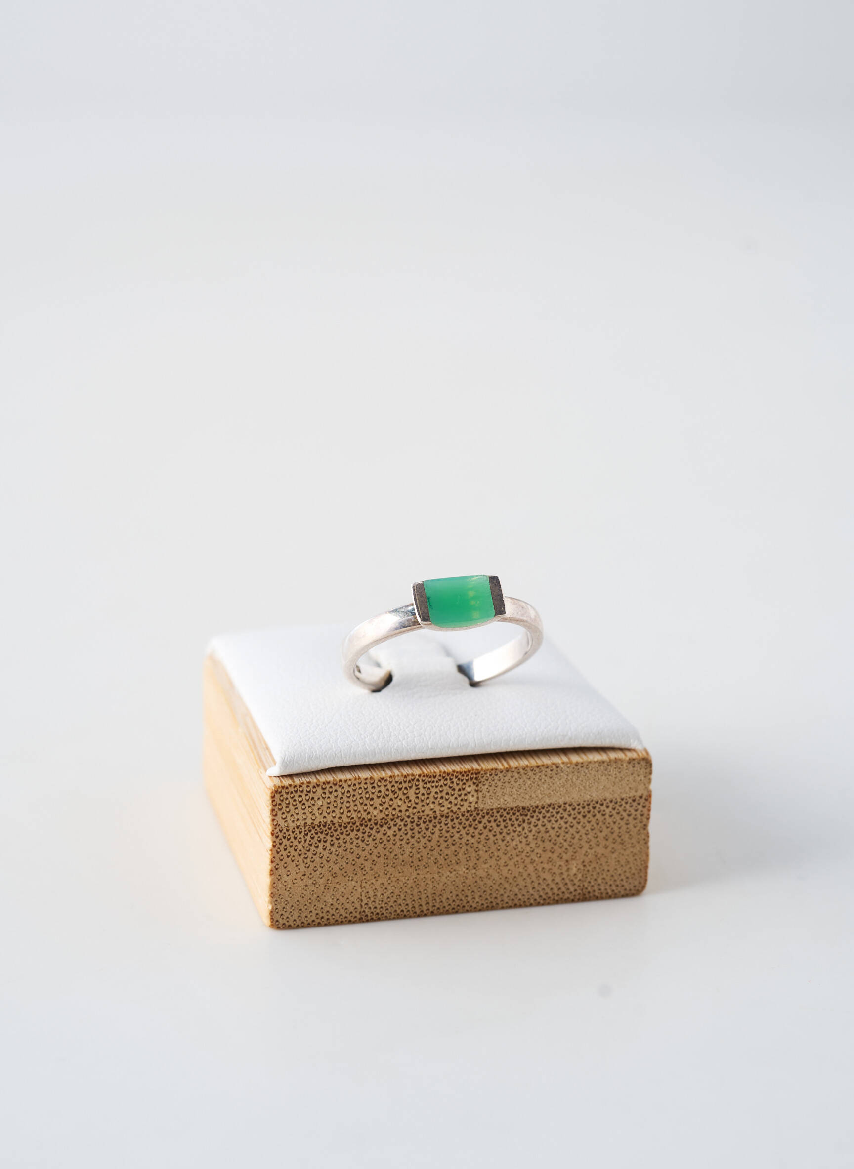 Bague ornement pierre vert CANYON femme
