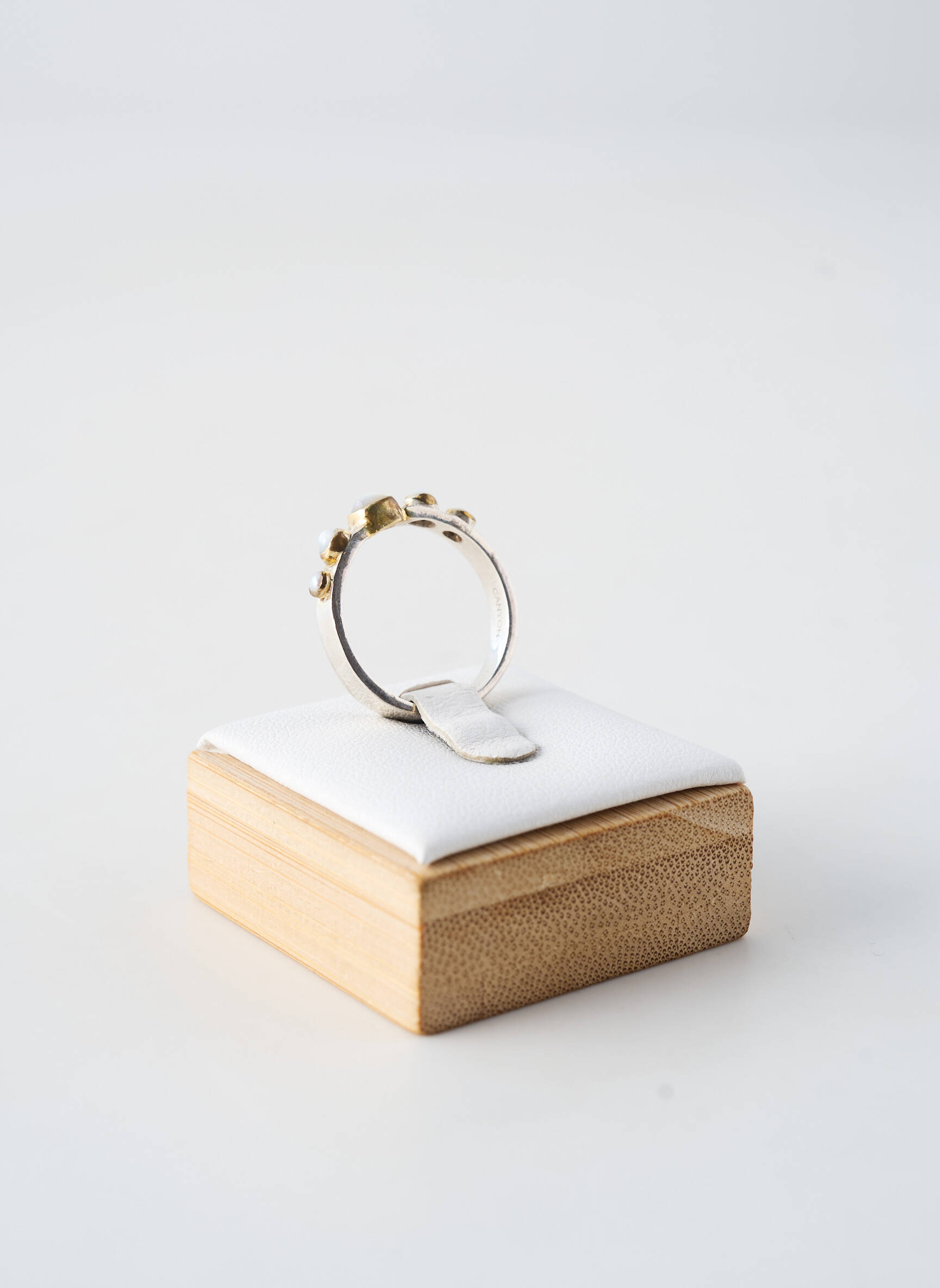 Bague ornement pierre blanc CANYON femme